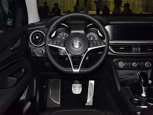Alfa Romeo Stelvio 2017 Basic Model